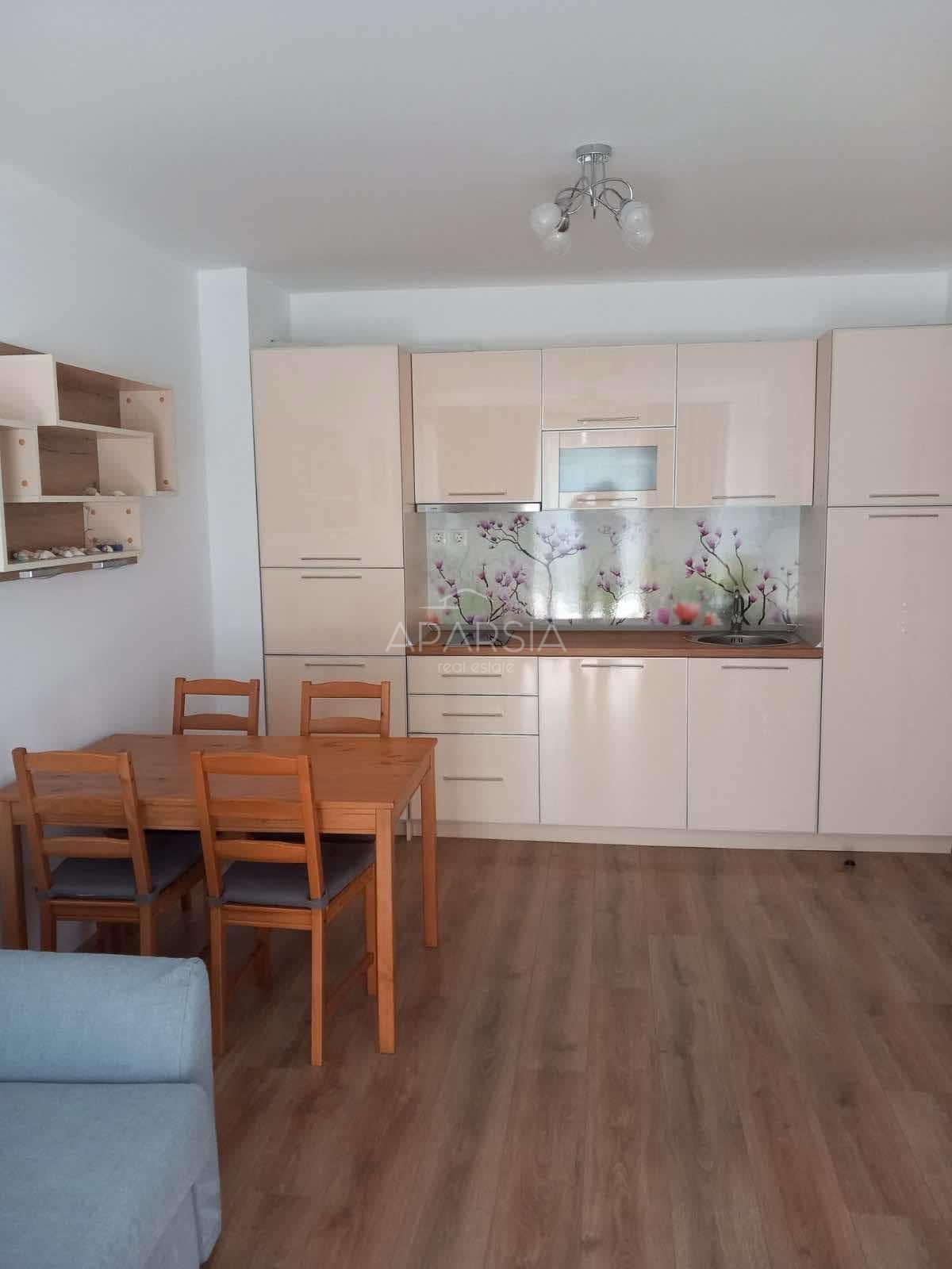 Výhled na moře a pláž jen 150 metrů: zařízený apartmán s balkonem 5
