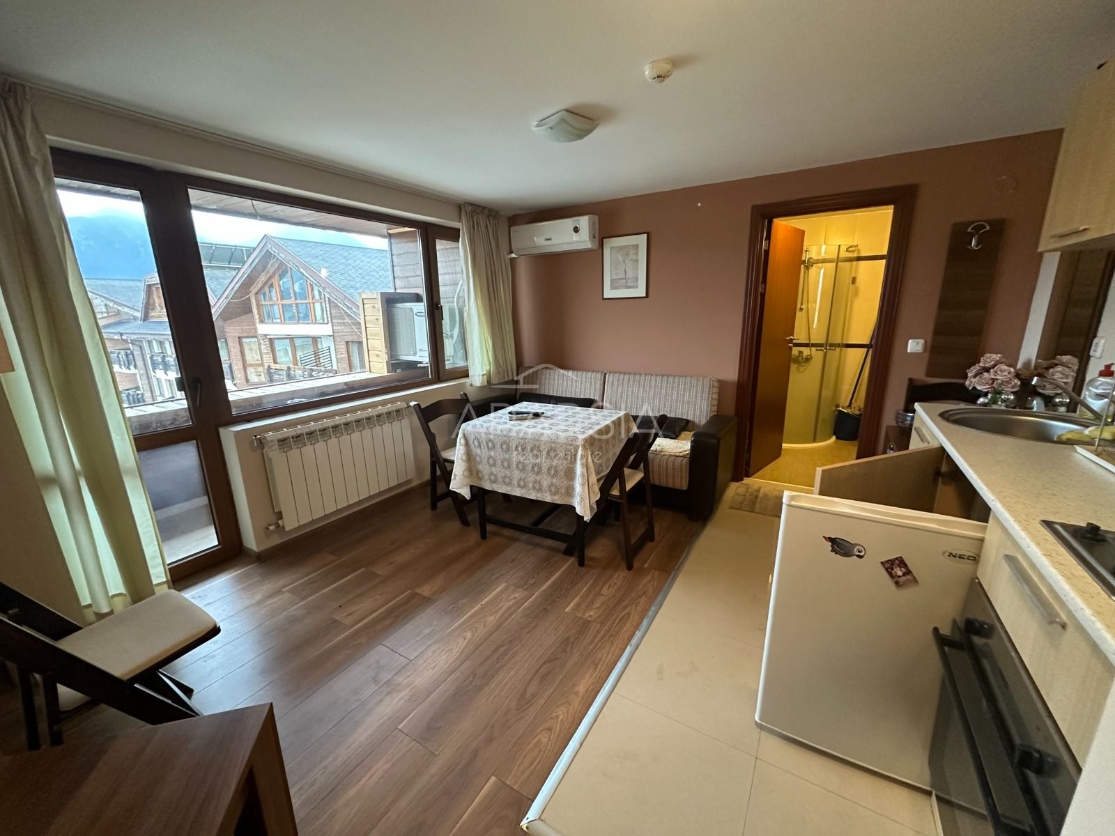 Kompletně zařízený apartmán s terasou v klidné horské lokalitě