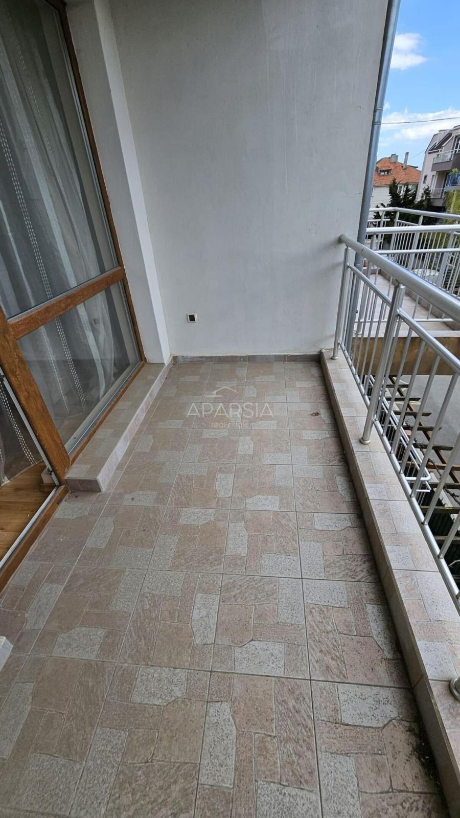 Vlastní apartmán u moře bez poplatků: 40 m² v klidné Ravdě 3