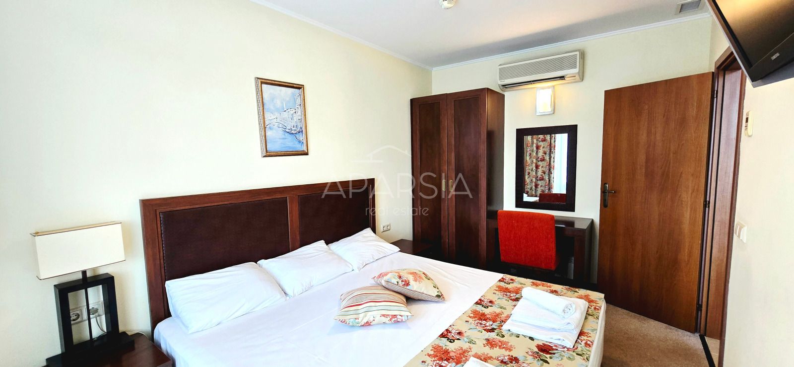 Moderní, kompletně zařízený apartmán v komplexu Sunset Resort 4