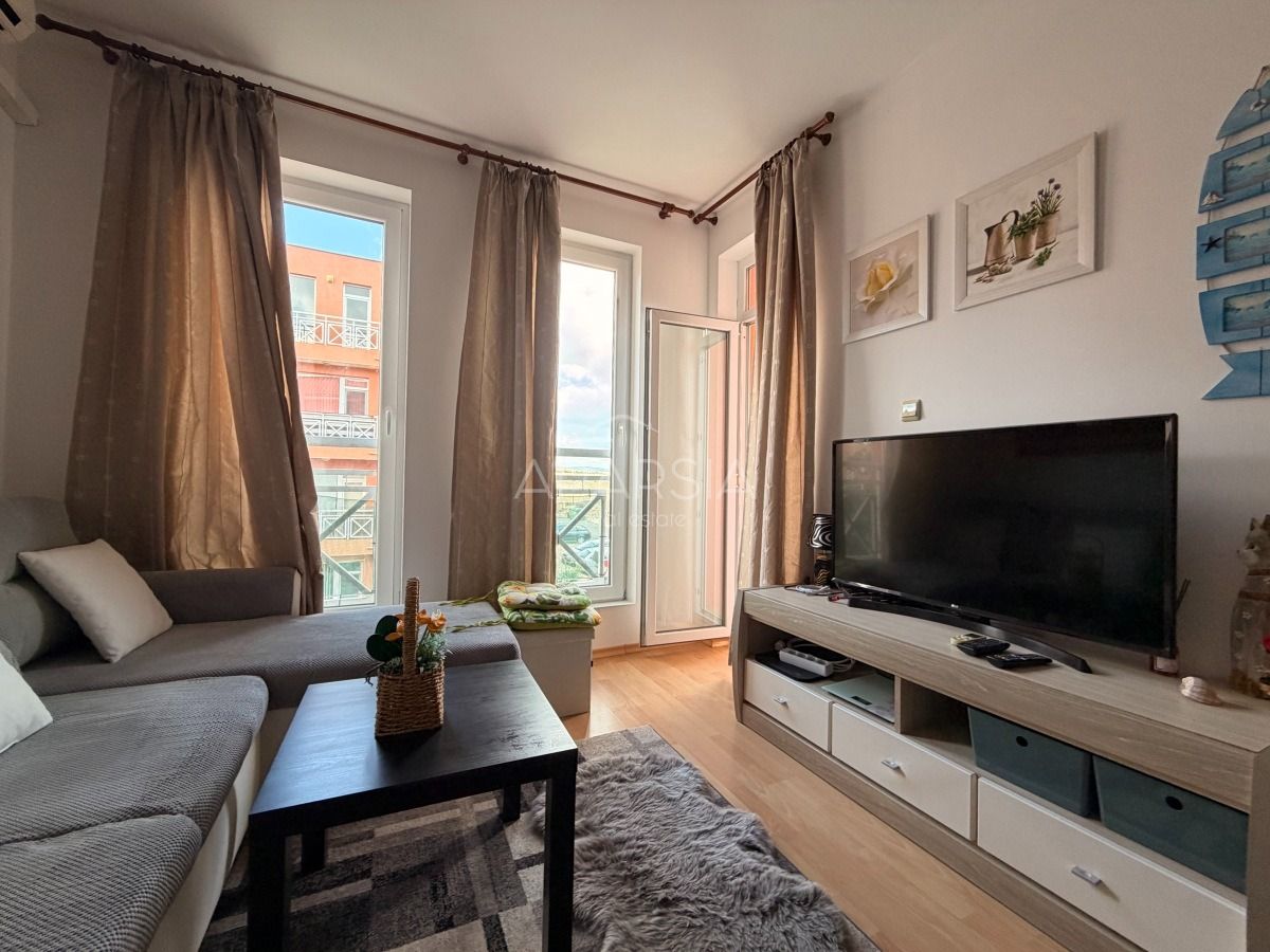 Vlastní apartmán v Bulharsku za 55 000 €: šest bazénů, sportoviště a klidnější lokalita