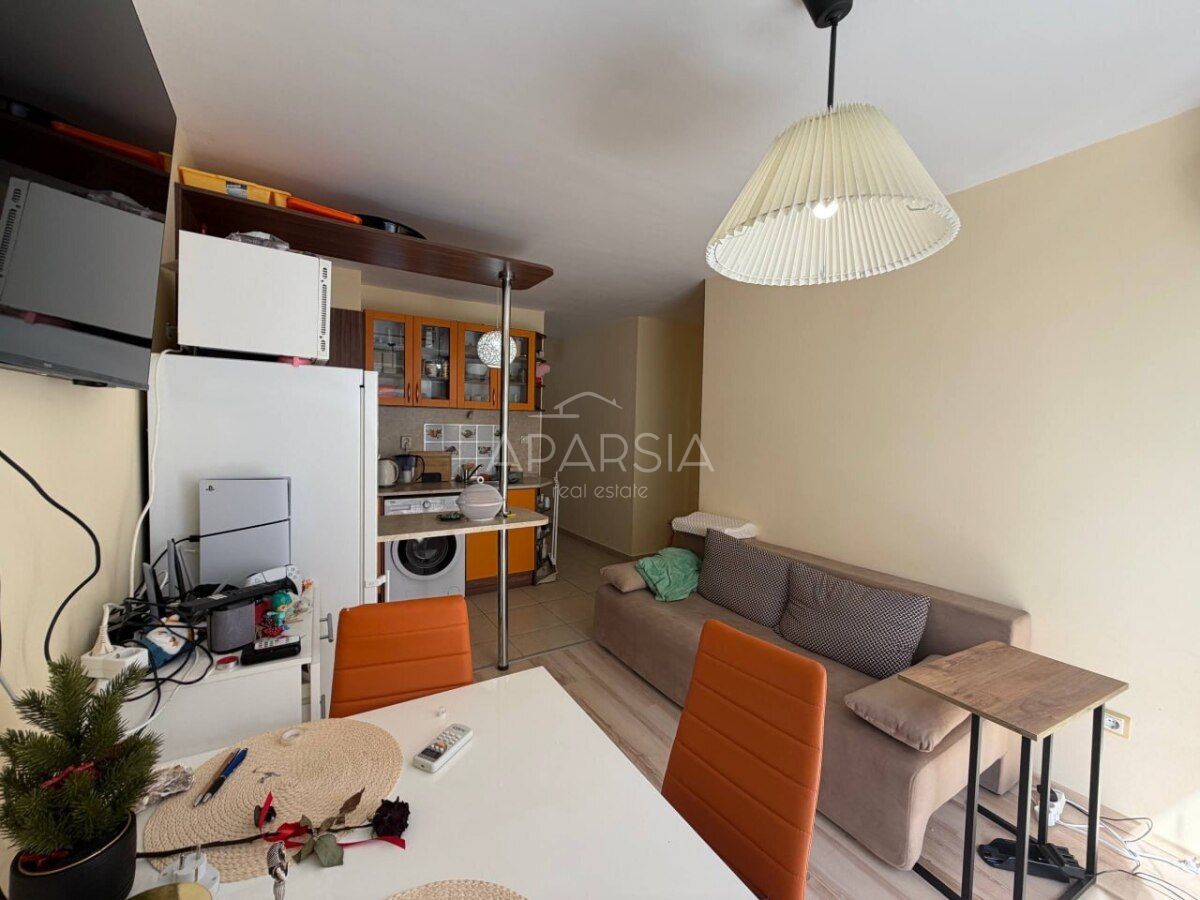 400 metrů od pláže, 67 000 €: Váš apartmán s balkonem na Slunečném pobřeží 2