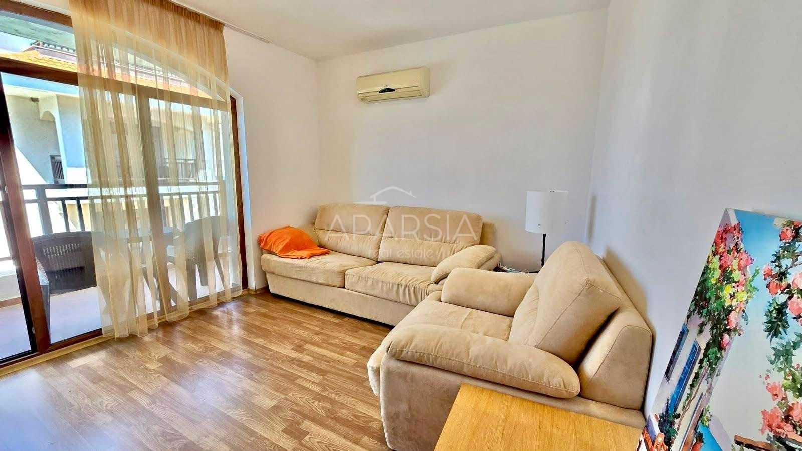 Zařízený apartmán s výhledem na bazén: 50 m² za 58 000 € 2