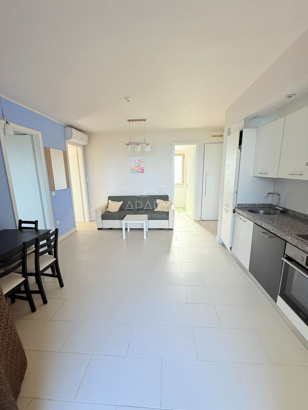 96 m² komfortu u moře: světlý apartmán s velkolepou terasou v Obzoru 5