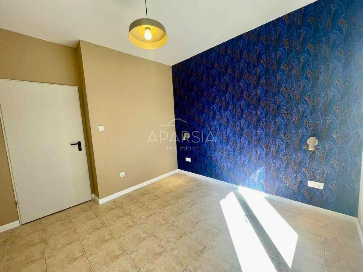 Jen 350 metrů od pláže: světlý apartmán s bazénem 4