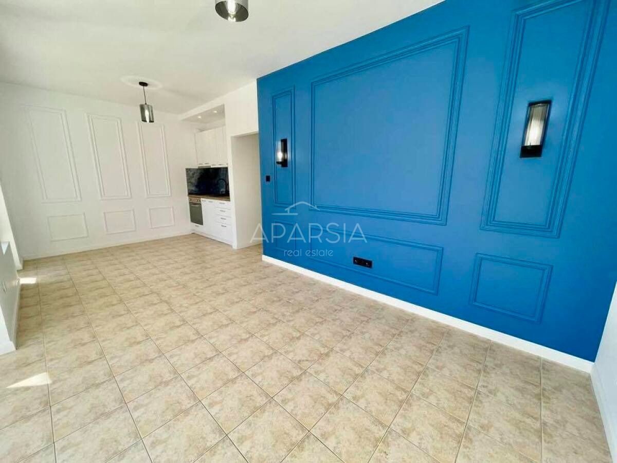 Jen 350 metrů od pláže: světlý apartmán s bazénem 3