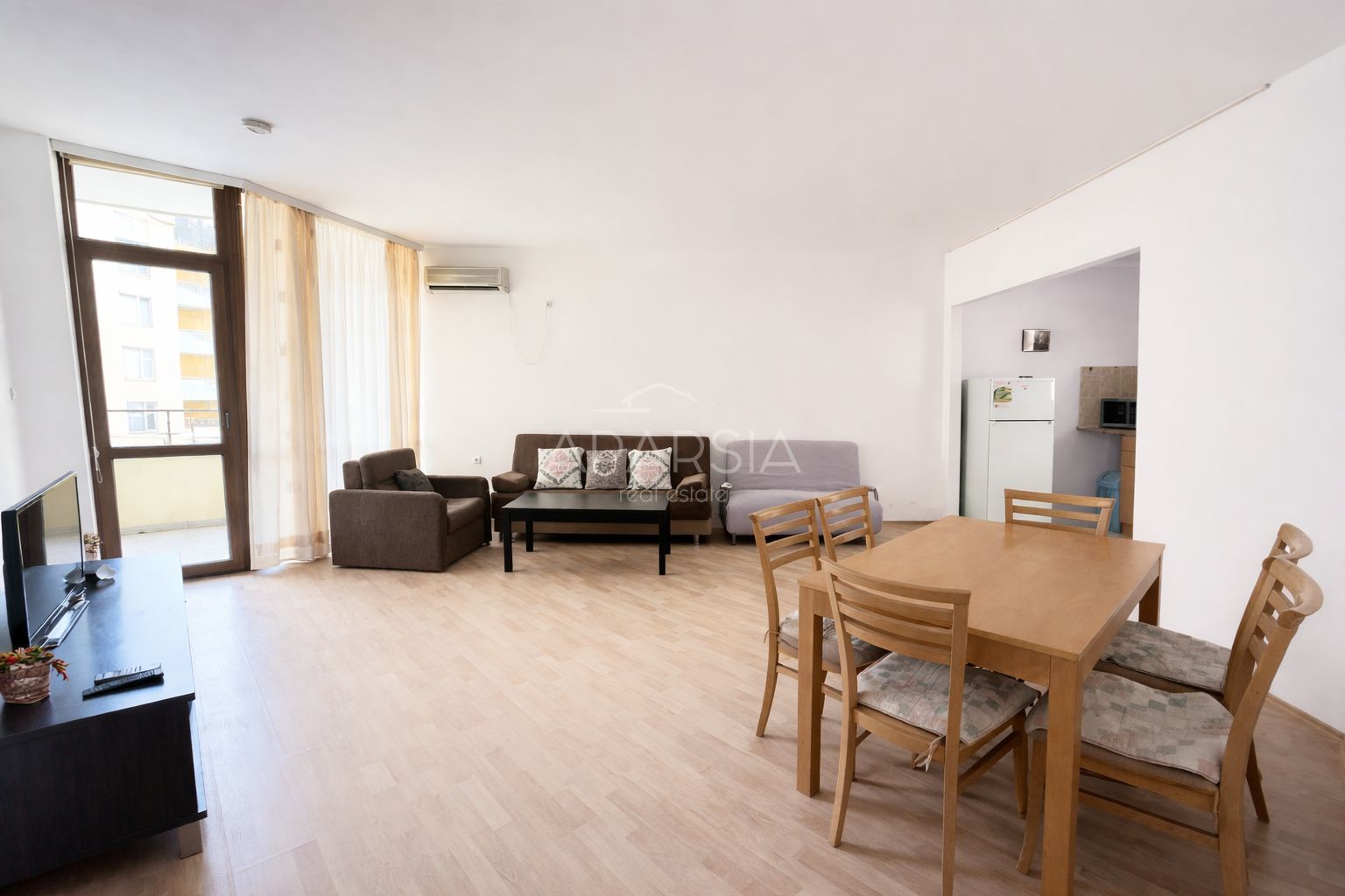 Spacious 3-room apartment in the center of Sunny Beach 2