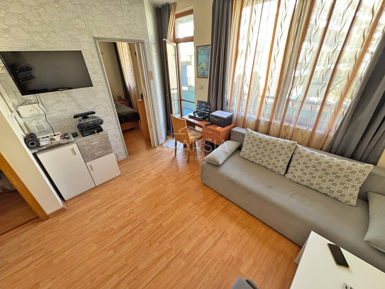 Apartmán u Černého moře s bazény, zelení a pláží jen 250 metrů od domu 5