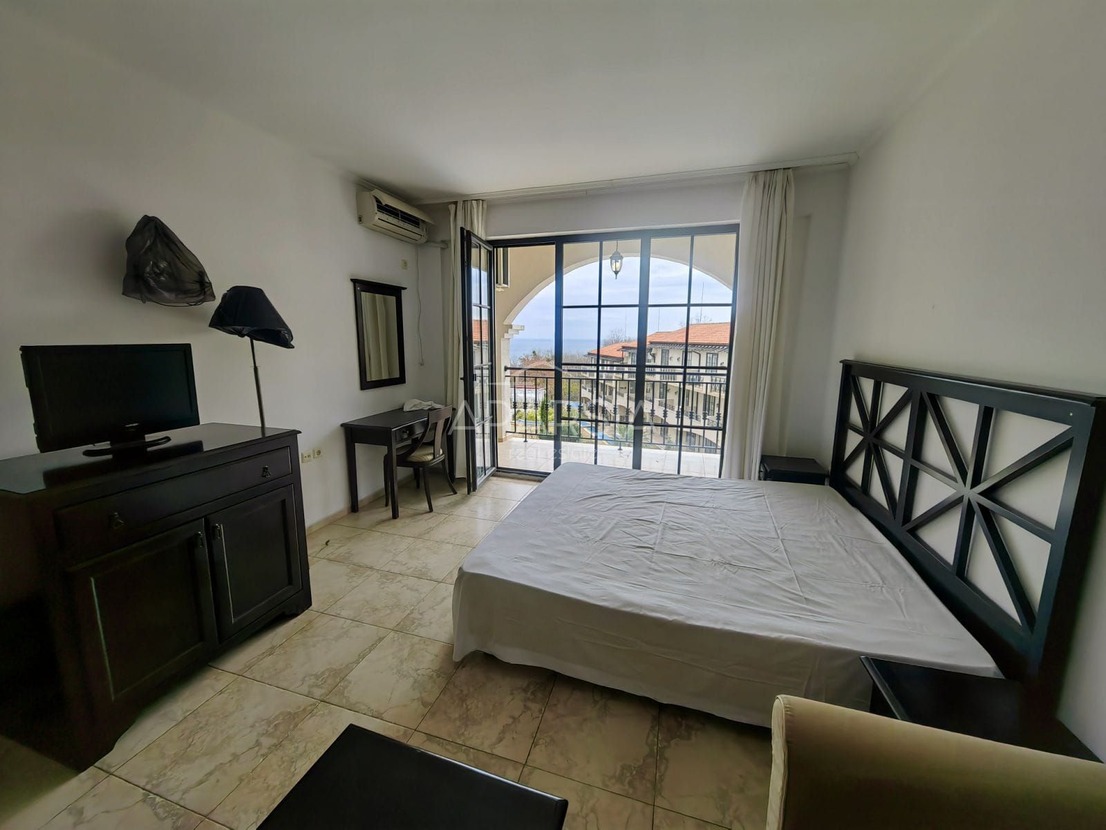 Frontální výhled na moře jako z pohlednice: 64 m² s terasou v The Cliff Obzor