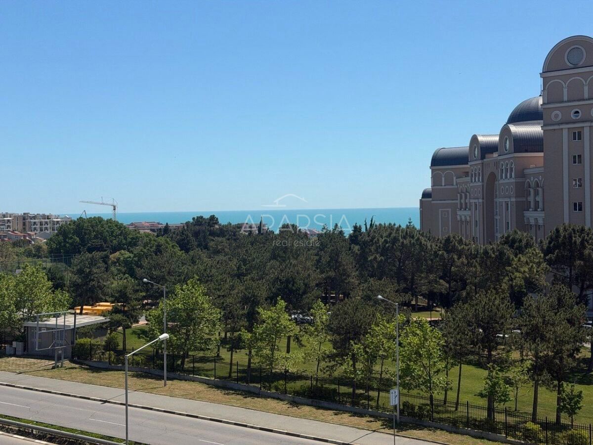 Výhled na moře z nejvyššího patra: zařízený apartmán za 81 500 €