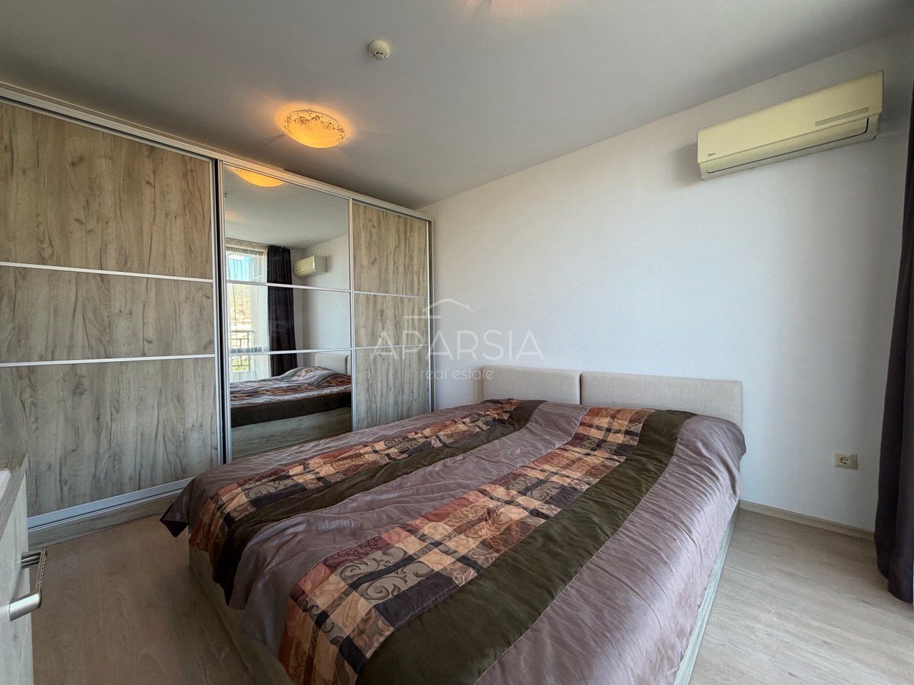 Apartmán s výhledem na moře a hory jen 350 metrů od pláže 4