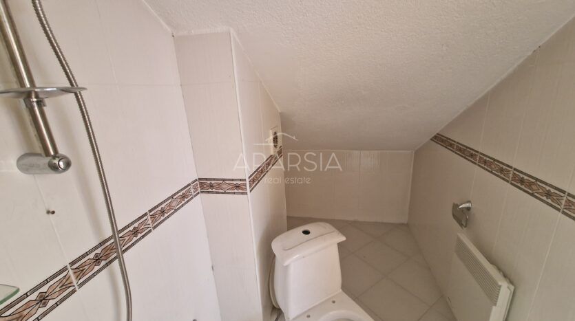 Útulný apartmán s výhledem na hory, krbem a službami rekreačního areálu 5