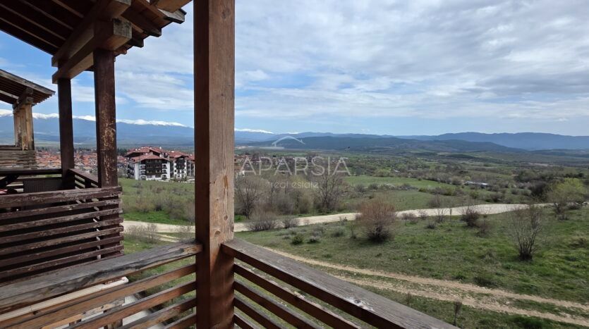 Výhled na hory, balkon a skvělá cena: apartmán v Bansku za 50 000 € 2