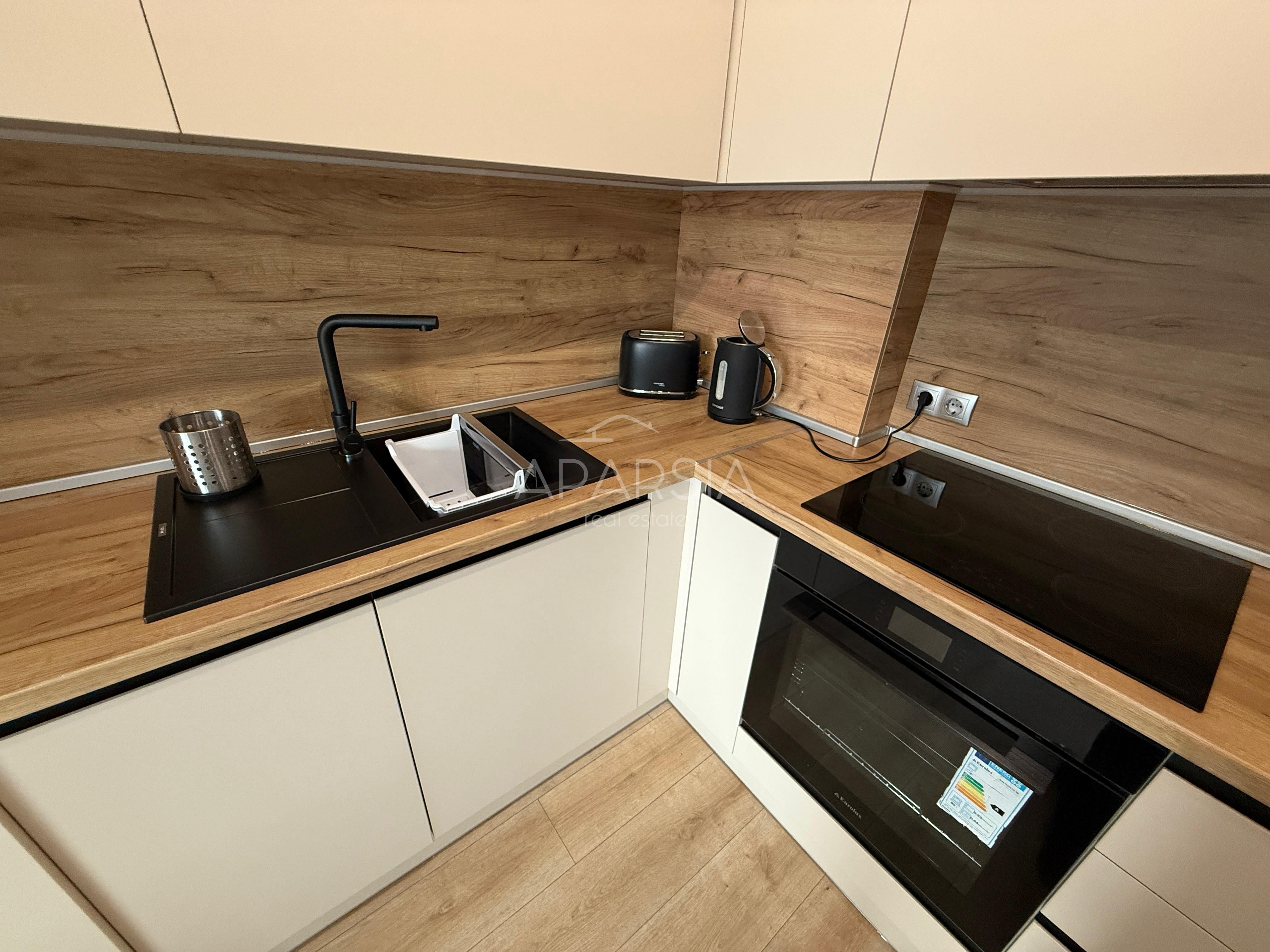 Venkovní bazén, slunicí zóna a bar přímo v areálu: Studio 45 m² za 87 600 € 5