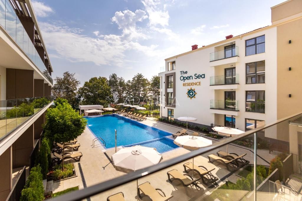 Venkovní bazén, slunicí zóna a bar přímo v areálu: Studio 45 m² za 87 600 € 3