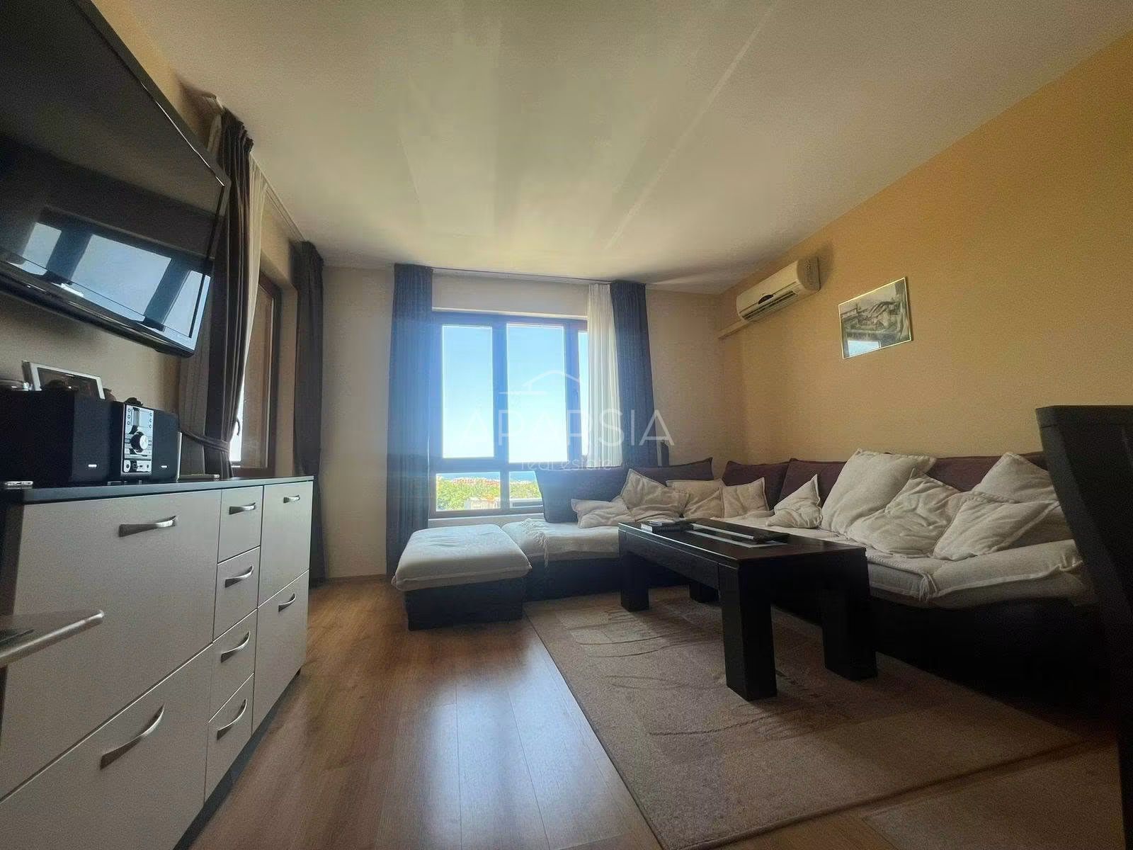 Prostorný apartmán s čelním výhledem na moře: 116 m² v oblíbeném Obzoru za 115 000 €