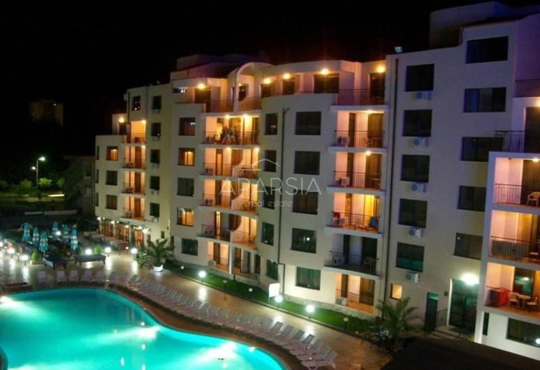 Apartmán 500 m od pláže za 65 000 €: 56 m², terasa a bazén v areálu 2