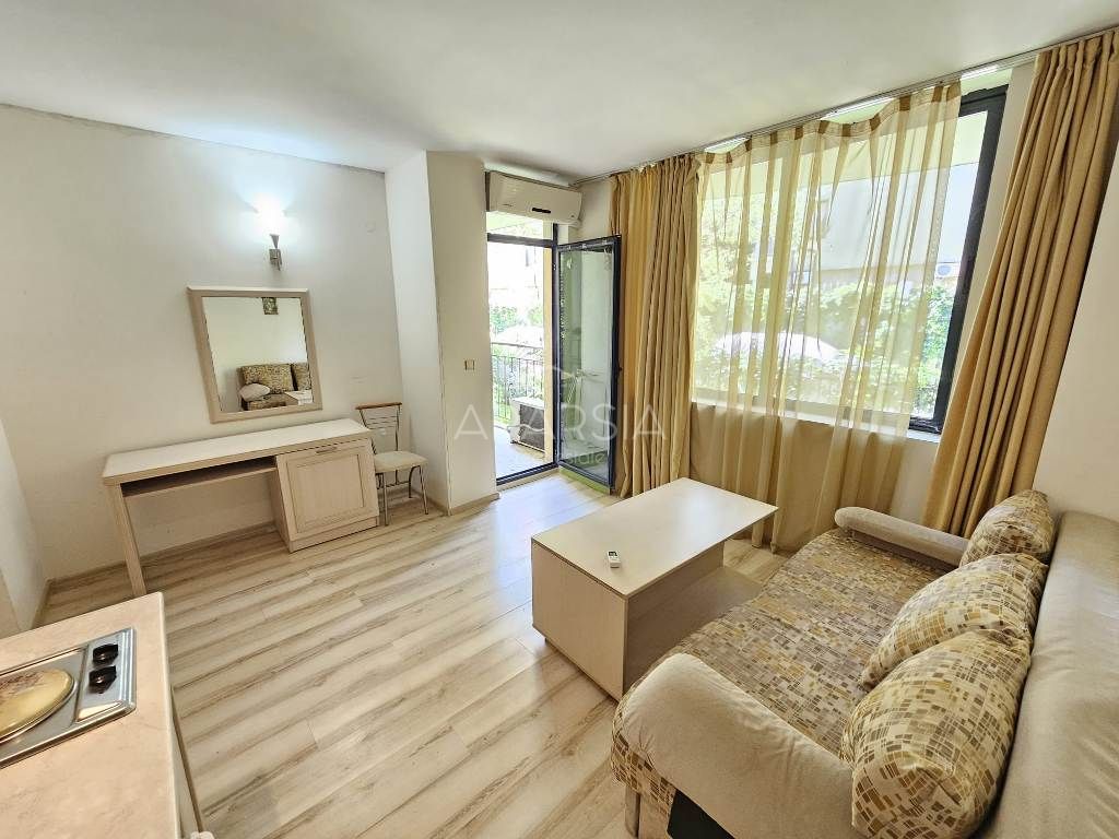 Apartmán 500 m od pláže za 65 000 €: 56 m², terasa a bazén v areálu