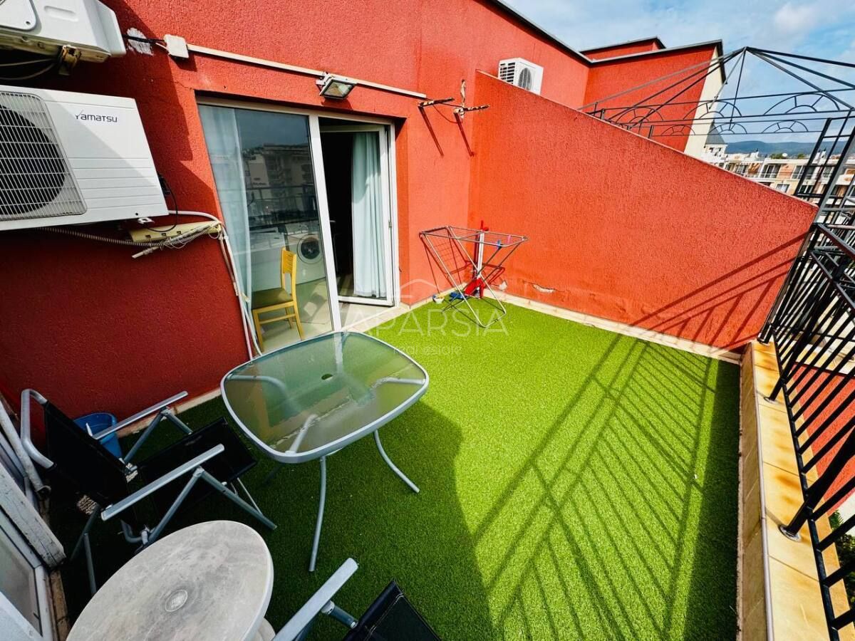 Apartmán v nejvyšším patře: 66 m², terasa a pláž 800 metrů 3