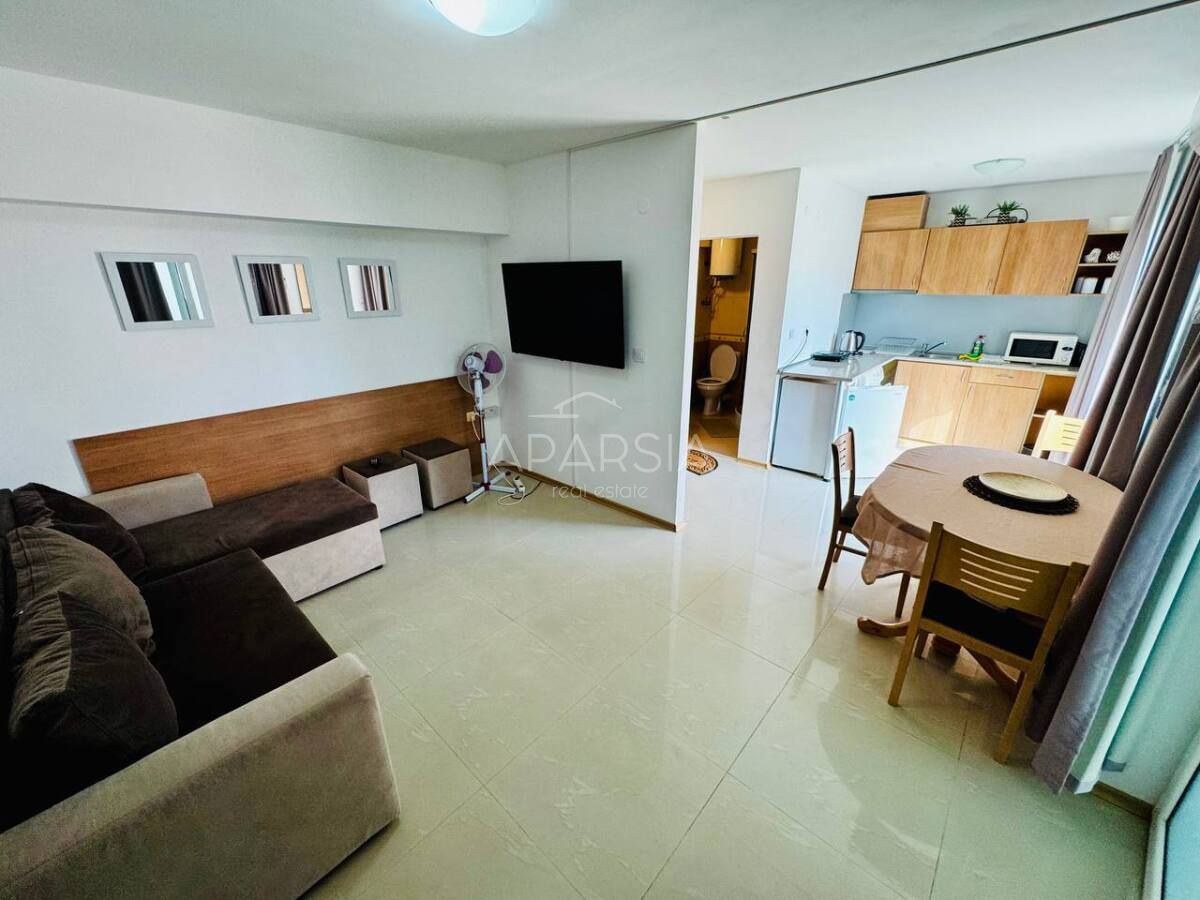 Apartmán v nejvyšším patře: 66 m², terasa a pláž 800 metrů 5