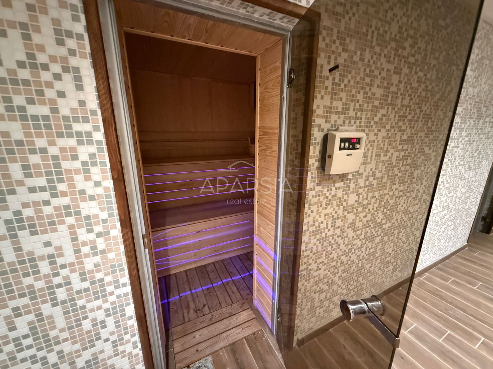 Novostavba: Prostorný apartmán 3+kk s terasou jen pár kroků od moře v Obzoru 2