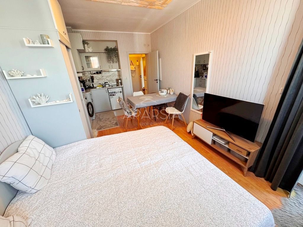 Apartmán bez poplatku za údržbu v centru Slunečného pobřeží 5