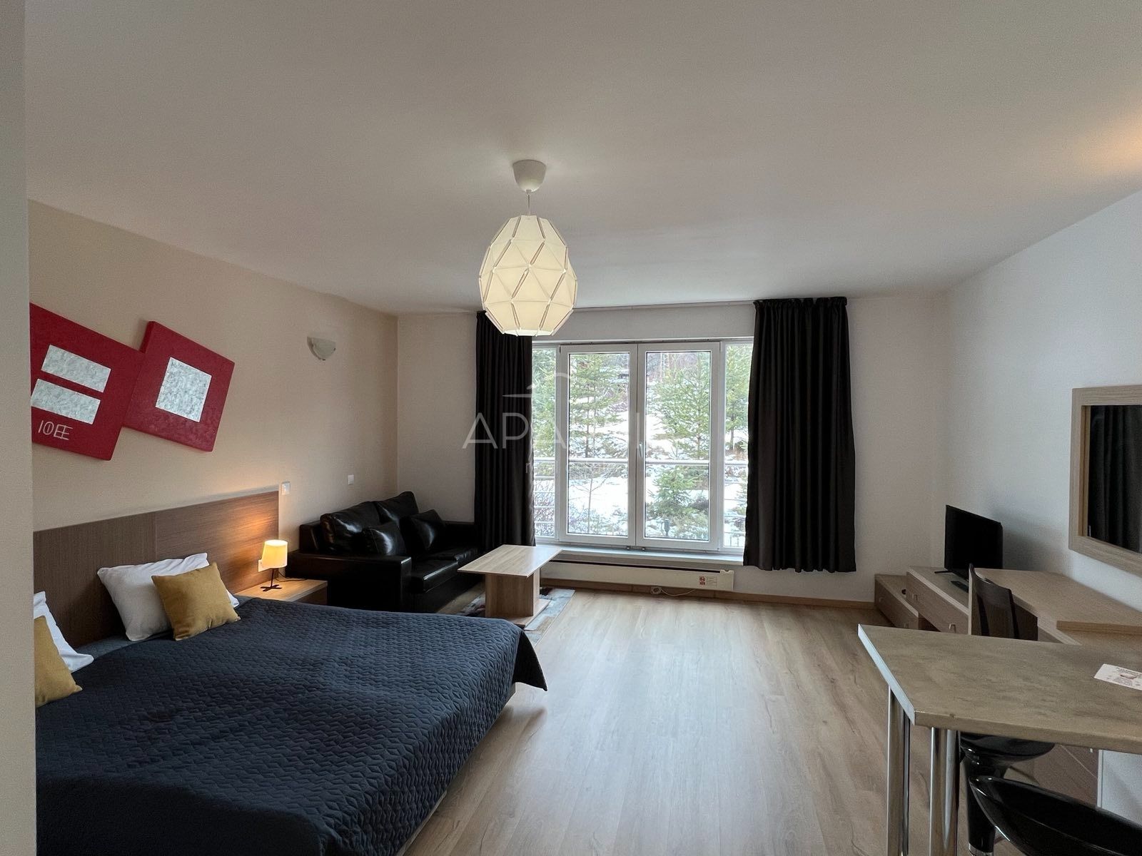 Prostorné studio 55 m² v Bansku: kompletně vybavené a připravené k pronájmu
