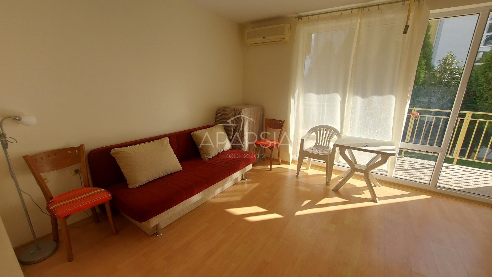 Útulné studio 42 m² u moře: terasa se vstupem do zahrady + částečný výhled na moře 5