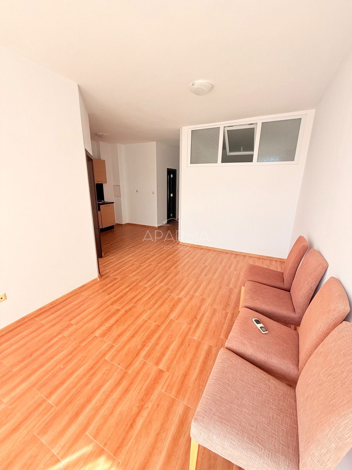 Pro rodinu i k pronájmu: 96 m², velká terasa a moře na dosah 5