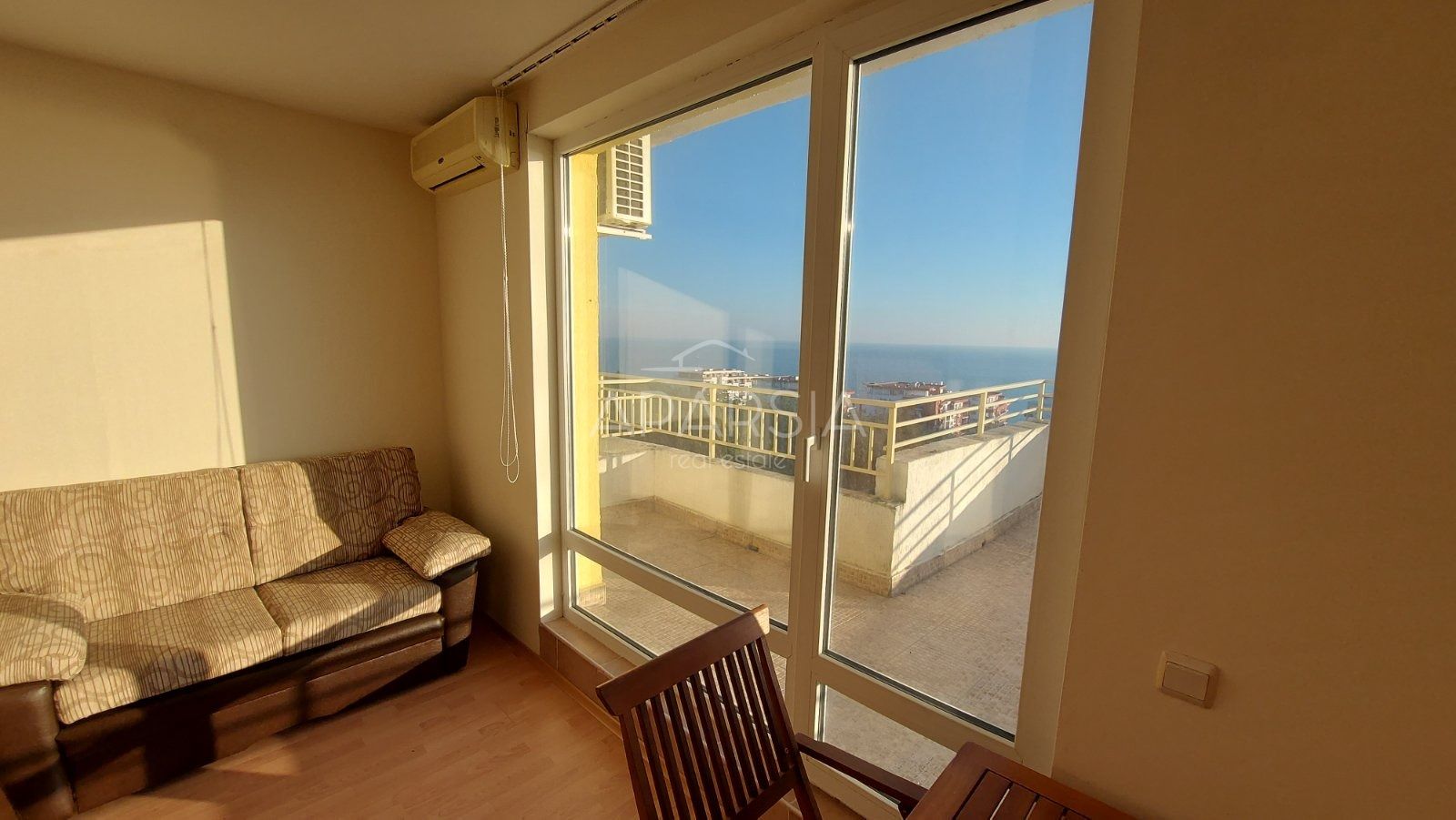 Velkorysých 63 m² za 65 000 €: plně zařízené studio s výhledem na moře 4