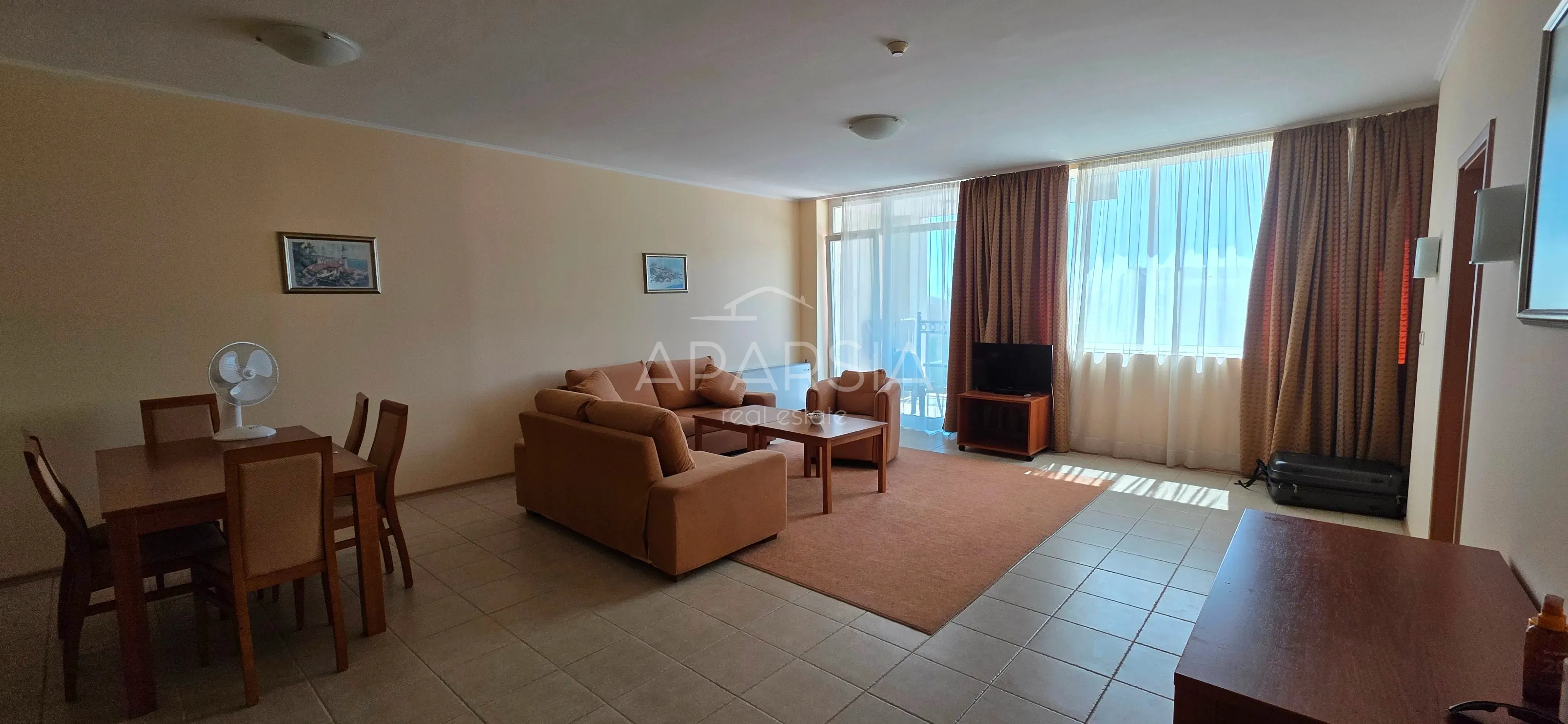 Třípokojový apartmán s výhledem na moře v resortu Sunset Pomorie čeká na vás 2