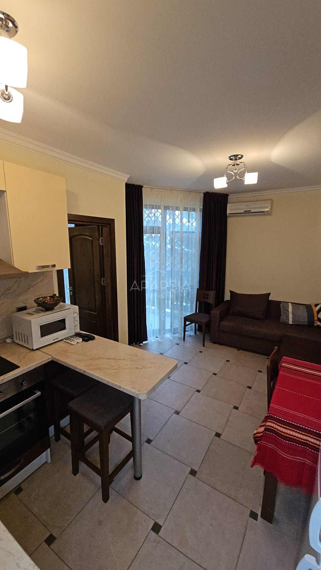 První linie u moře ve Sveti Vlas: zařízený apartmán za 77 000 €