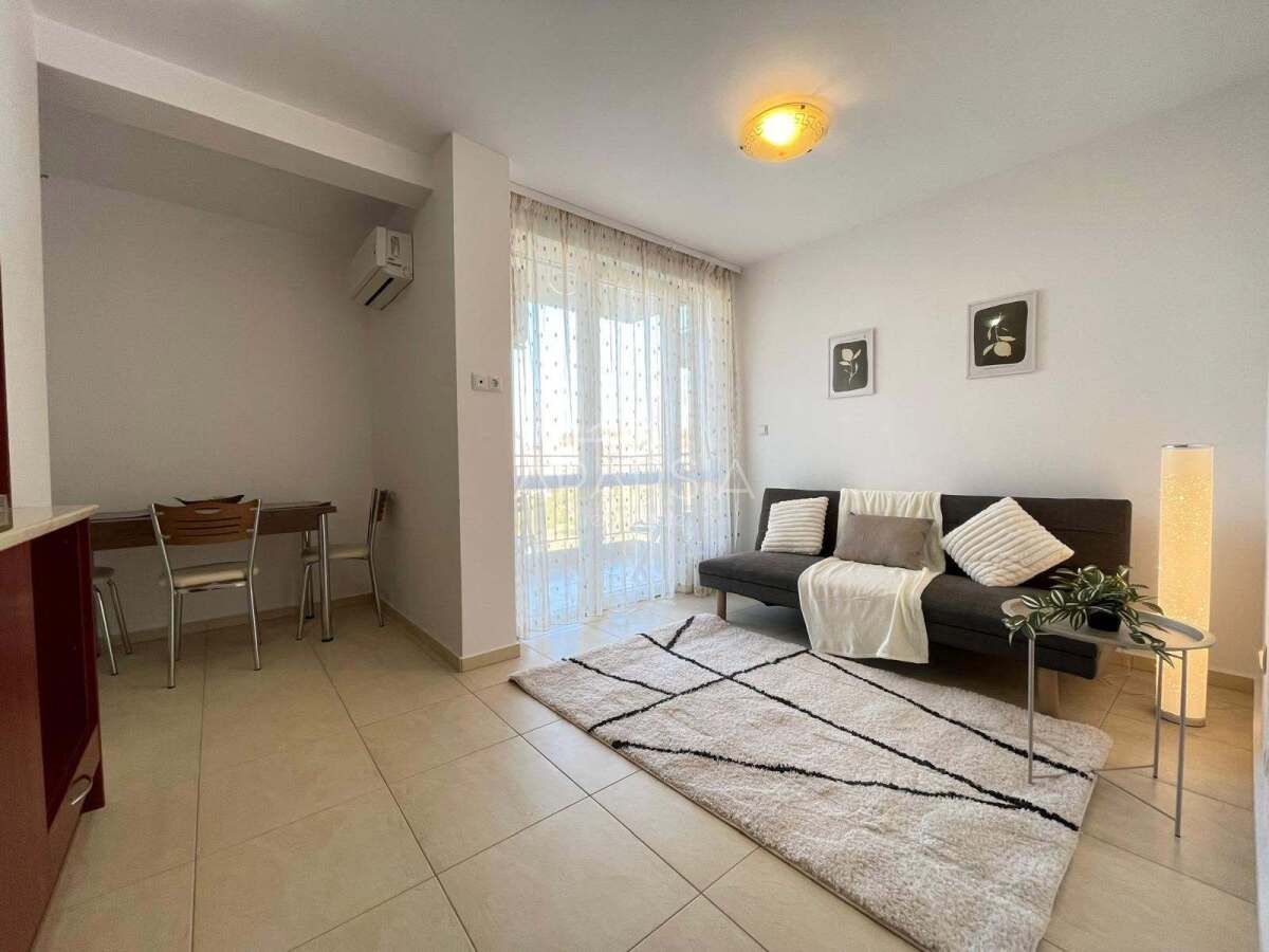 Jen 500 metrů od pláže: Vlastní apartmán s balkonem a výhledem na bazén 2