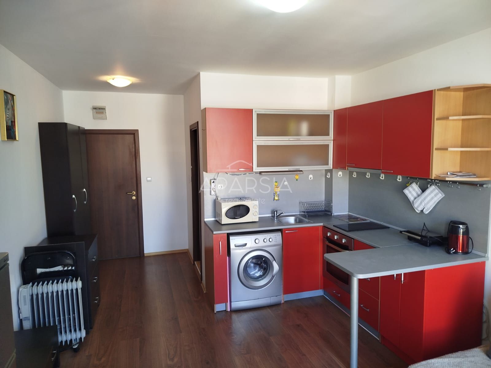 Apartmán u moře za 37 000 €: Kompletně zařízený s výhledem na bazén 5