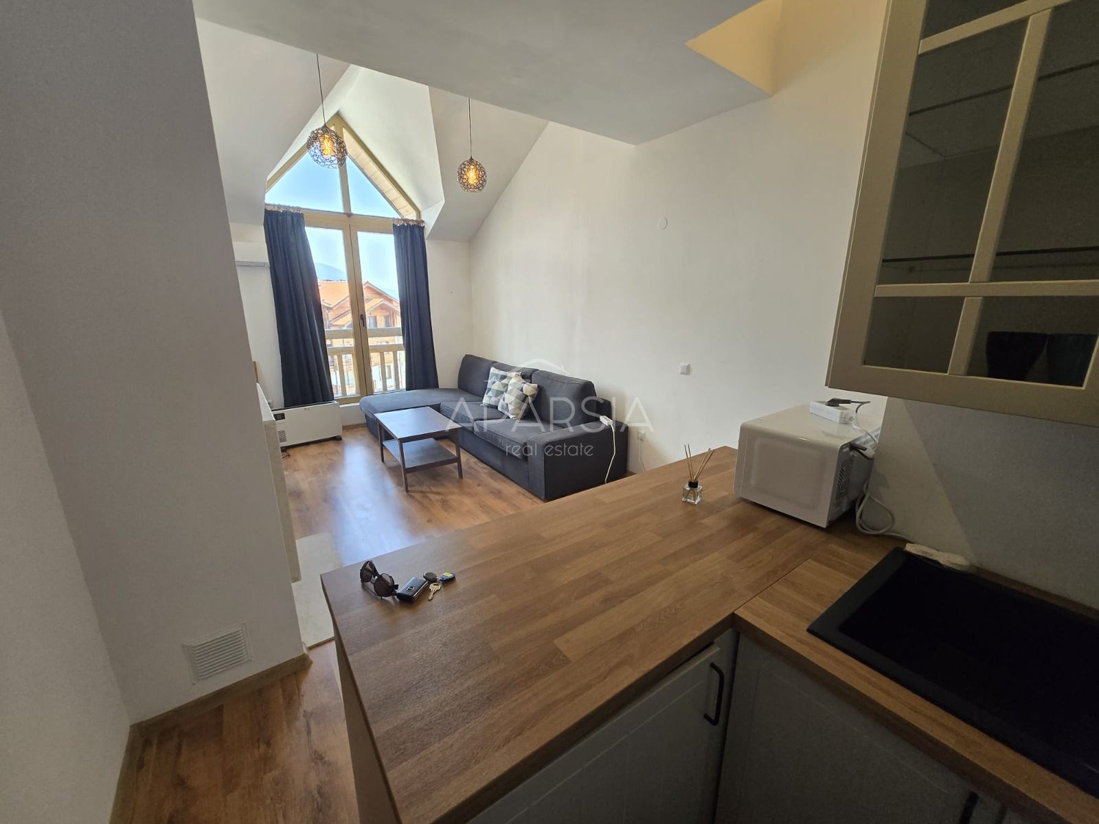 Dvě ložnice, dvě koupelny, dvě podlaží: horský apartmán za 180 000 €