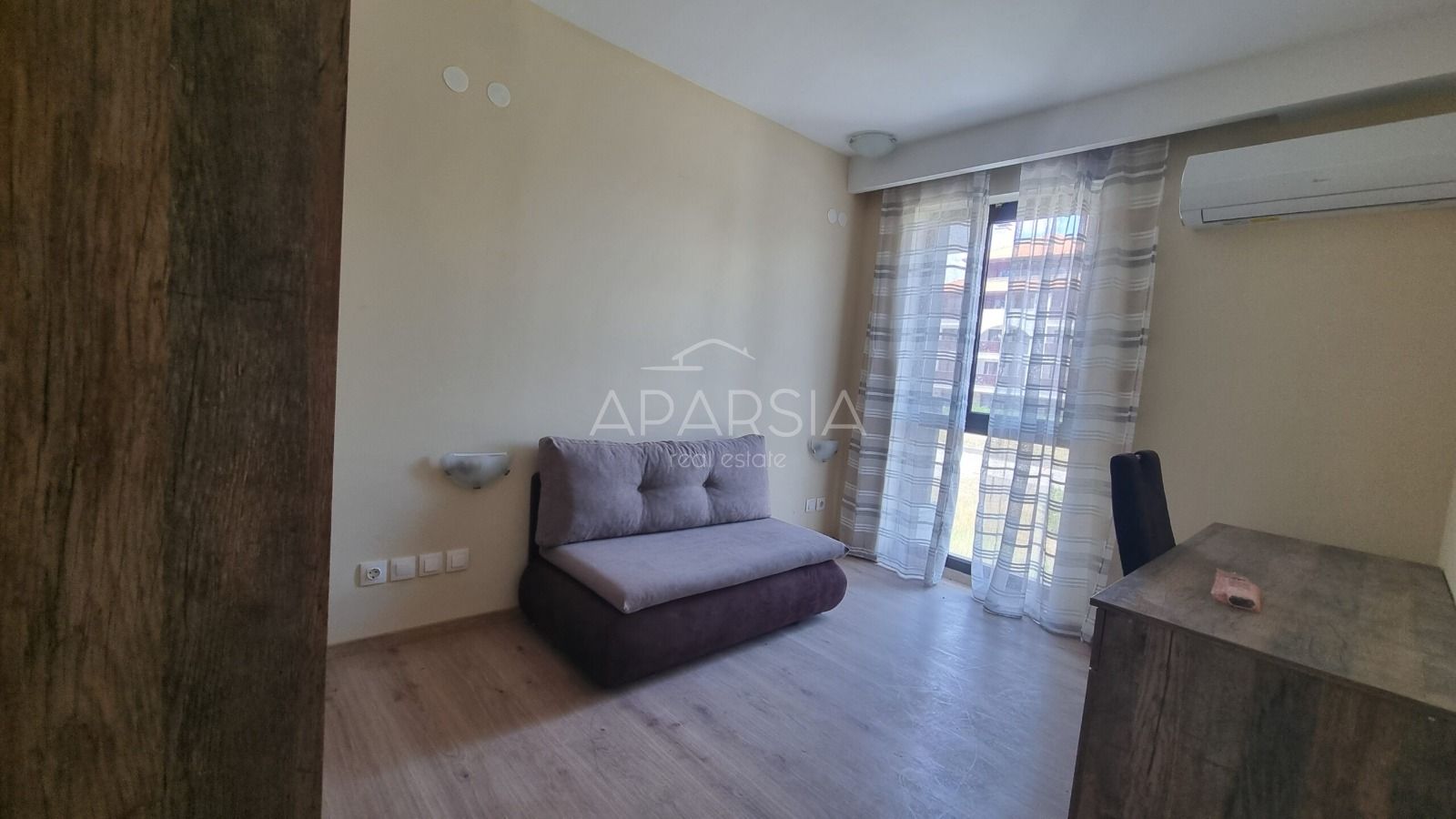 Prostorný apartmán se dvěma ložnicemi a balkony jen 750 metrů od lanovky 2